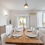 La Vista - Exclusive Sea View With 2 Private Pools فيلة