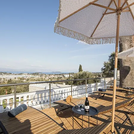 La Vista - 5 Bds, 2 Private Swimming Pools, Stunning Sea Views Only 10 Minutes From Corfu Town's Centre Willa *