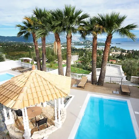 La Vista - 5 Bds, 2 Private Swimming Pools, Stunning Sea Views Only 10 Minutes From Corfu Town's Centre Willa