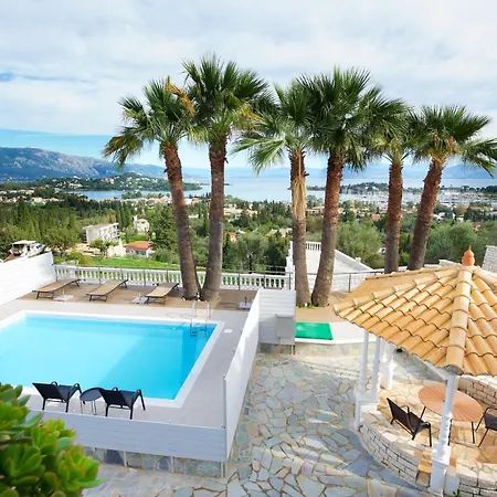 La Vista - 5 Bds, 2 Private Swimming Pools, Stunning Sea Views Only 10 Minutes From Corfu Town's Centre Willa *