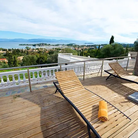La Vista - 5 Bds, 2 Private Swimming Pools, Stunning Sea Views Only 10 Minutes From Corfu Town's Centre Willa