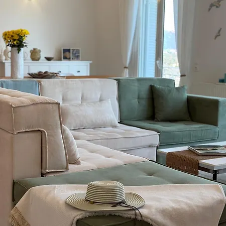 La Vista - 5 Bds, 2 Private Swimming Pools, Stunning Sea Views Only 10 Minutes From Corfu Town's Centre Willa Gouvia