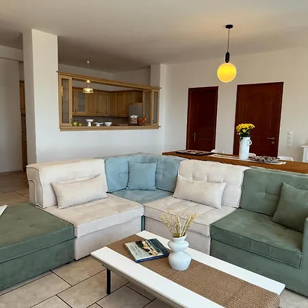 Willa La Vista - 5 Bds, 2 Private Swimming Pools, Stunning Sea Views Only 10 Minutes From Corfu Town's Centre