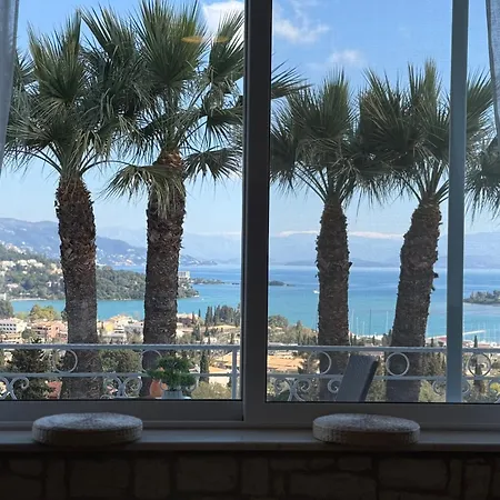 Βίλα La Vista - 5 Bds, 2 Private Swimming Pools, Stunning Sea Views Only 10 Minutes From Corfu Town's Centre Γουβιά