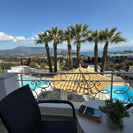 Βίλα La Vista - 5 Bds, 2 Private Swimming Pools, Stunning Sea Views Only 10 Minutes From Corfu Town's Centre *