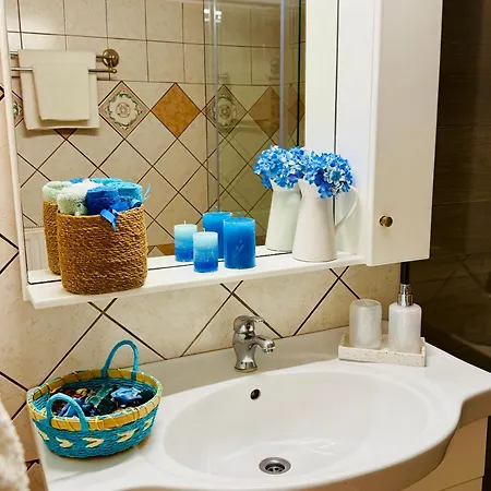 La Vista - 5 Bds, 2 Private Swimming Pools, Stunning Sea Views Only 10 Minutes From Corfu Town's Centre Βίλα Γουβιά