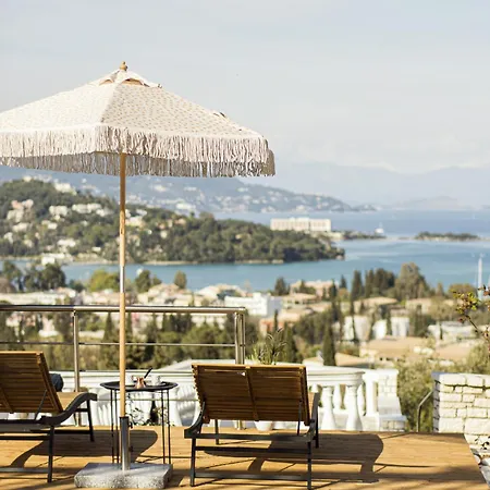 La Vista - 5 Bds, 2 Private Swimming Pools, Stunning Sea Views Only 10 Minutes From Corfu Town's Centre Βίλα