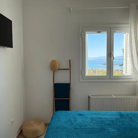 La Vista - 5 Bds, 2 Private Swimming Pools, Stunning Sea Views Only 10 Minutes From Corfu Town's Centre Βίλα *