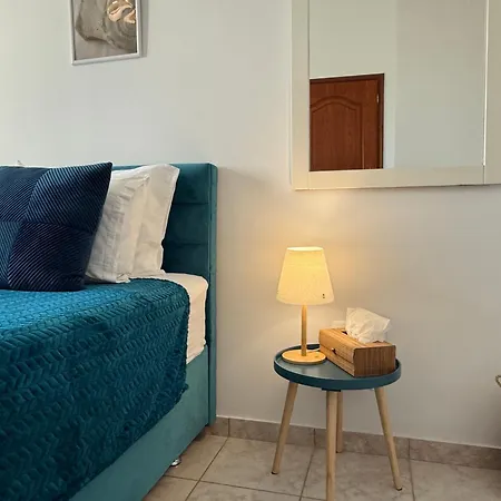 La Vista - 5 Bds, 2 Private Swimming Pools, Stunning Sea Views Only 10 Minutes From Corfu Town's Centre וילה